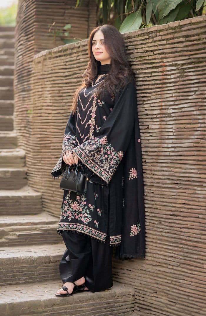 Zeen Embroidered  Suit
