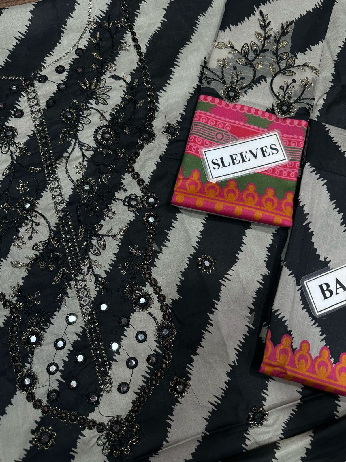 Bareeze Lawn Suit