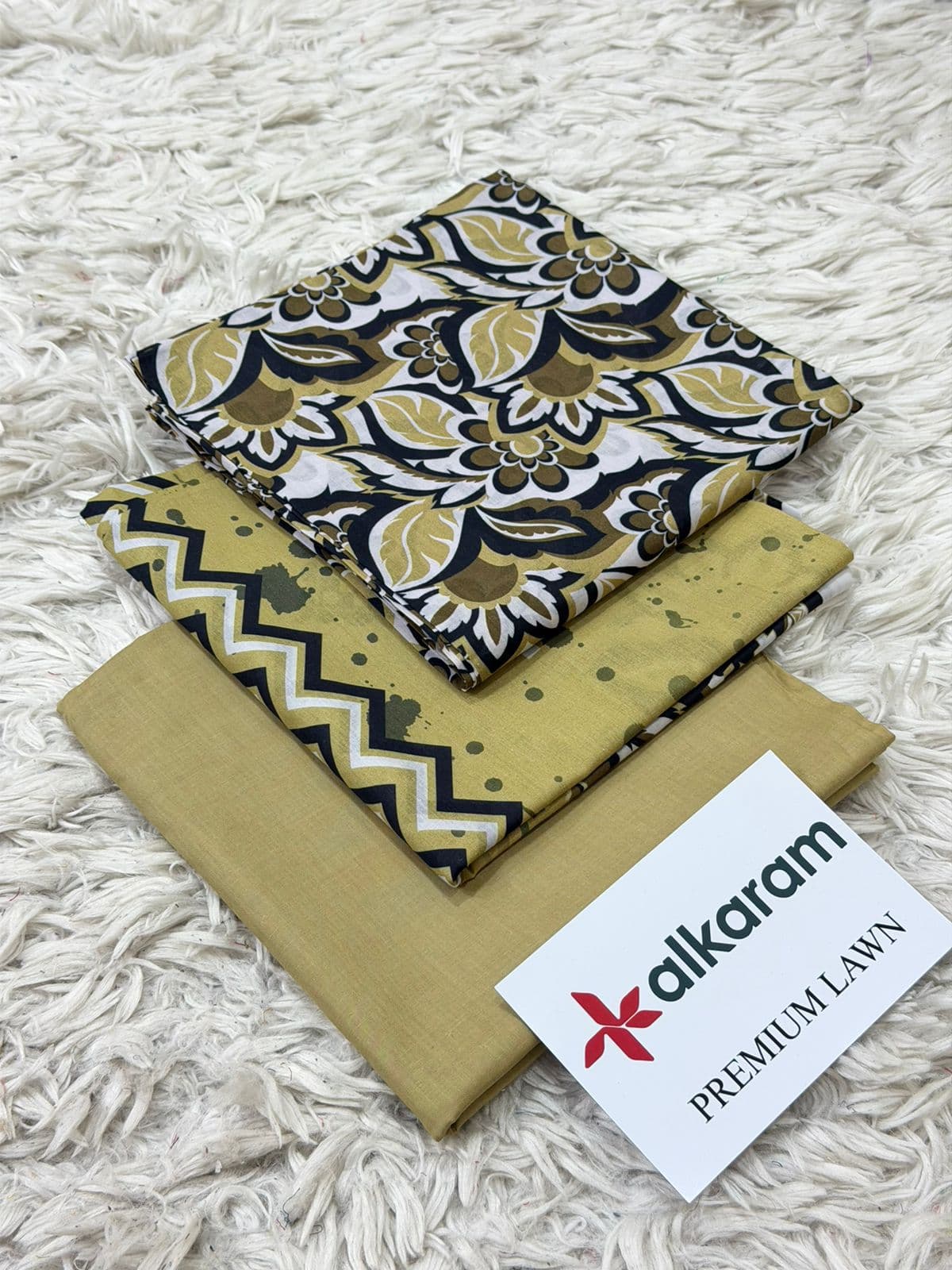 Alkaram Lawn