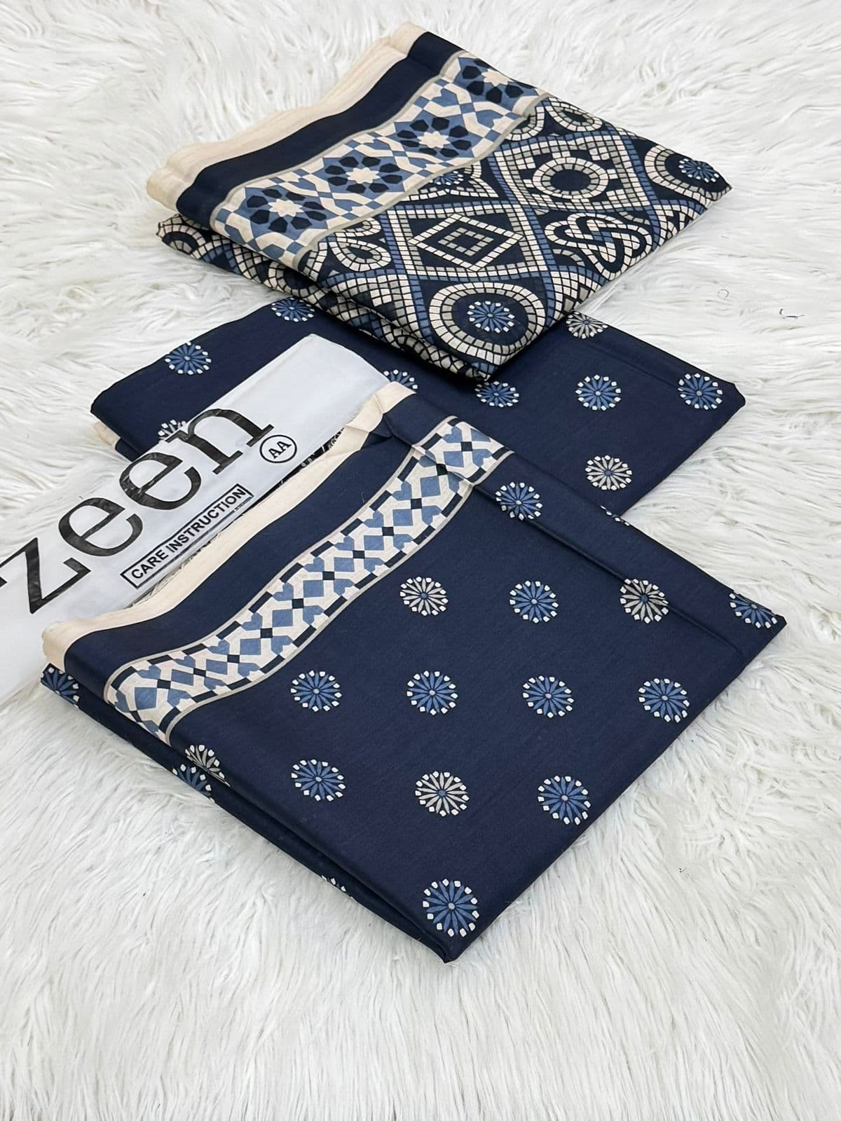 Zeen Lawn Suit