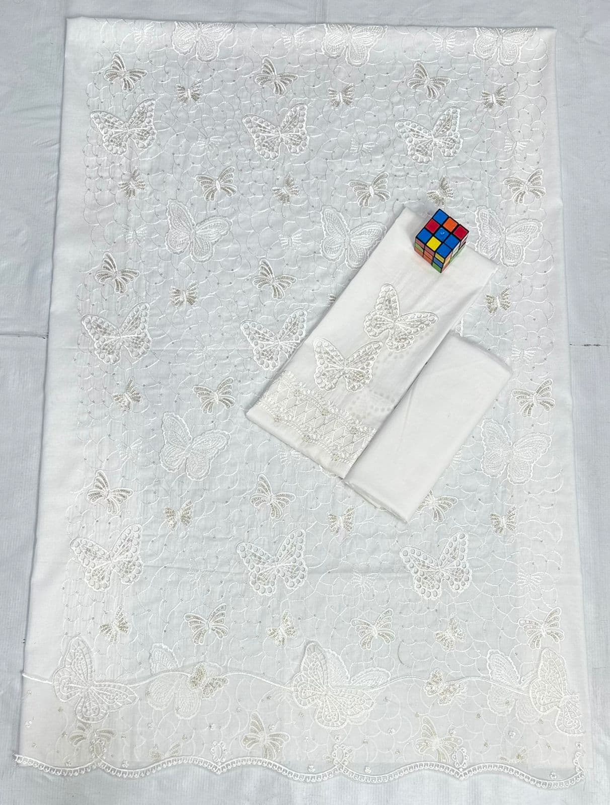 Unstitched Embroidered Lawn Suit