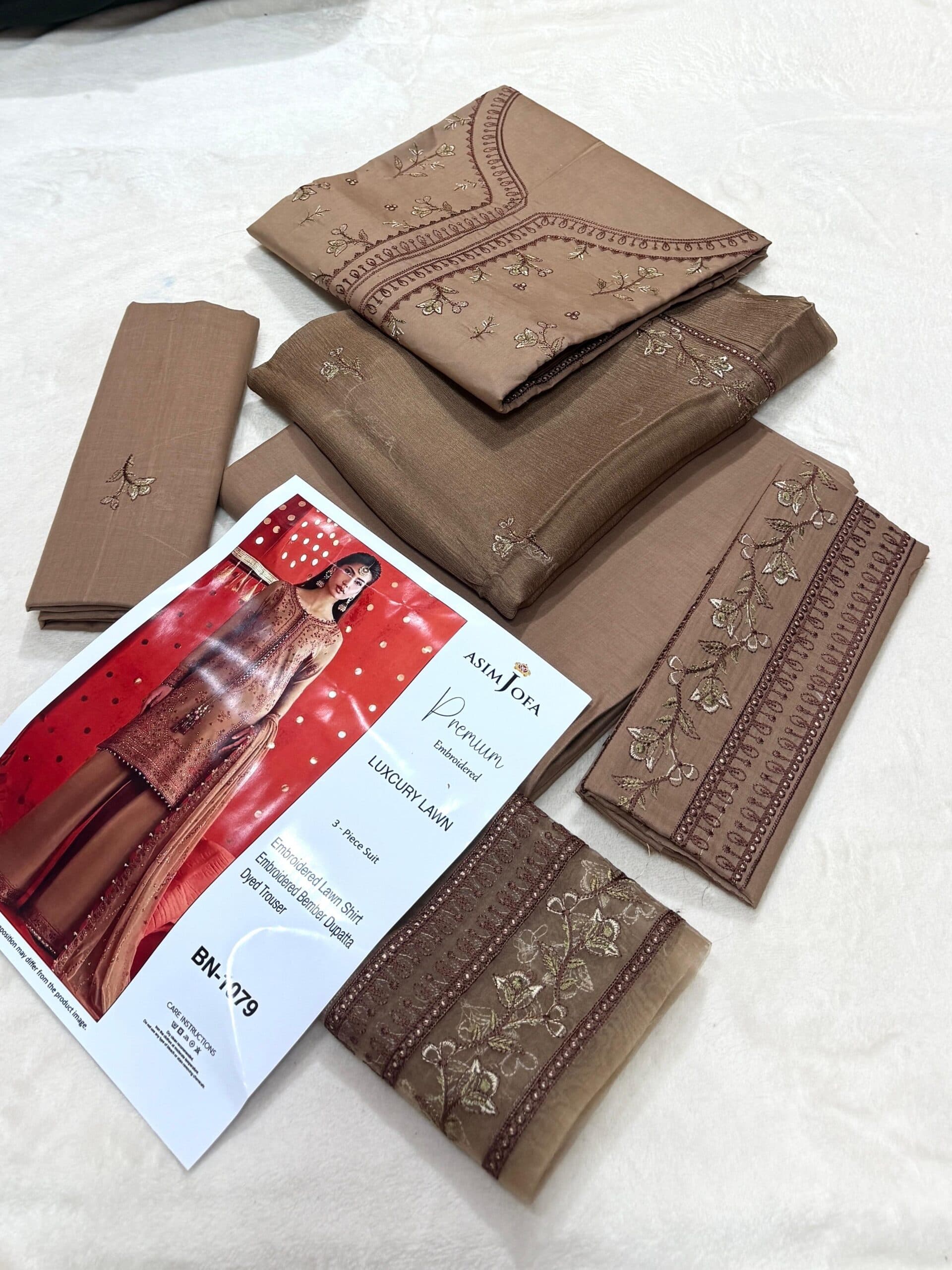 Asim Jofa  Unstitched 3 piece Lawn Suit image 1
