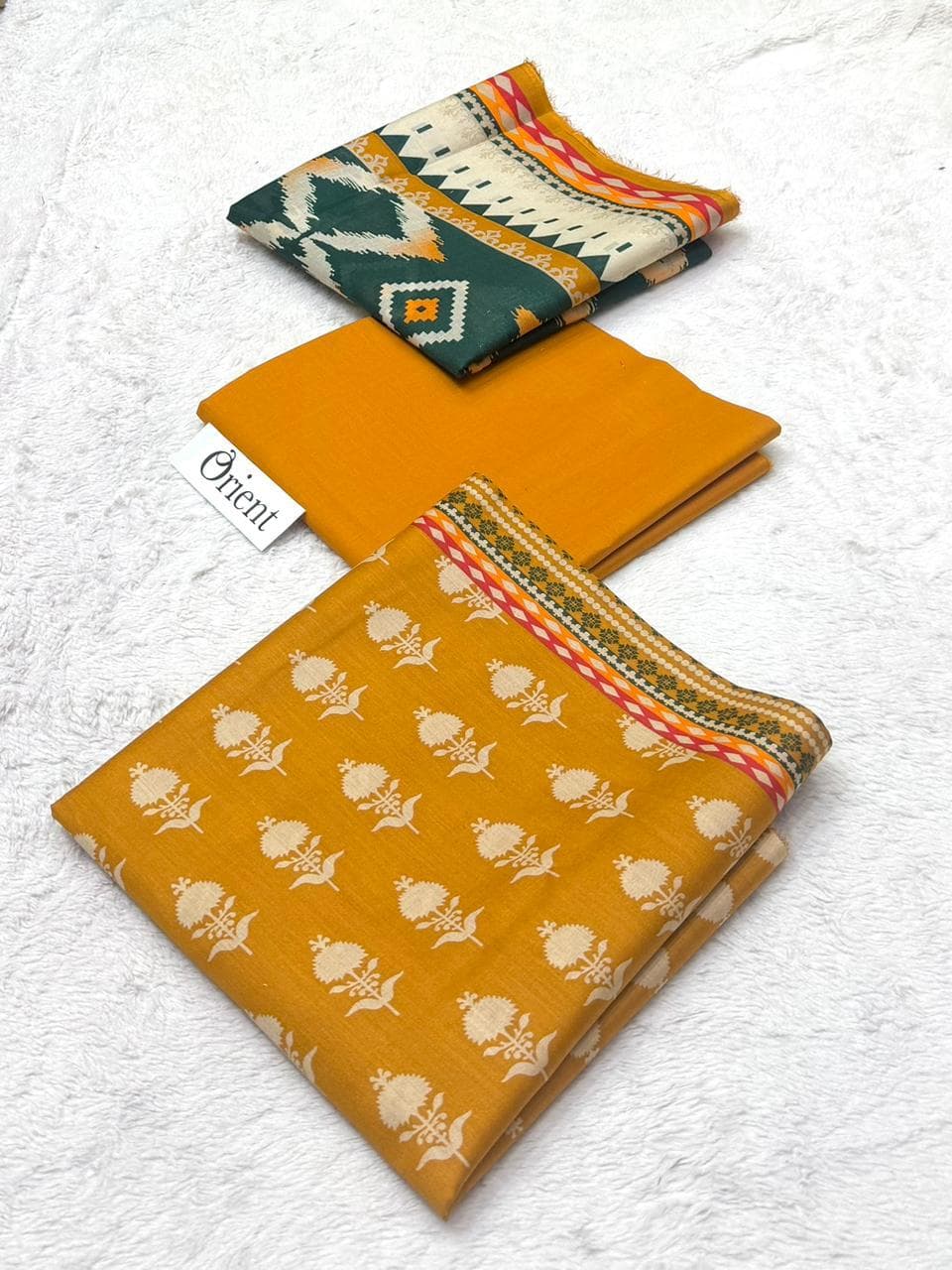 Unstitched Embroided 3 piece Lawn Suit image 1