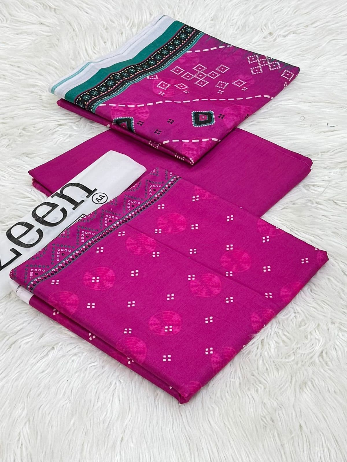 Zeen Lawn