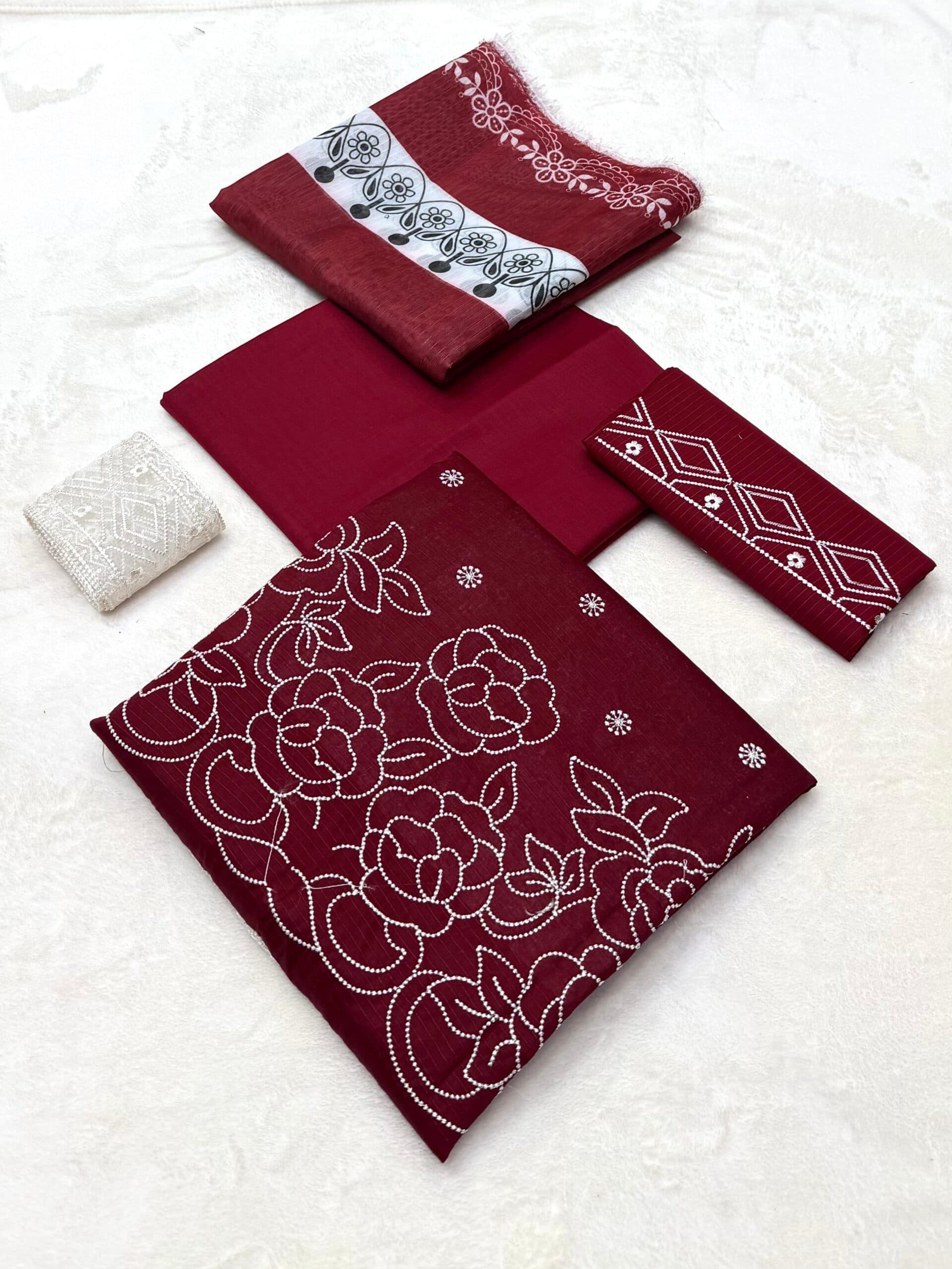 IZNIK Lawn image 1